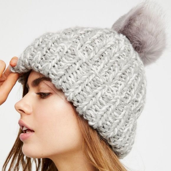 NWT Free People Beige Happy Trails Fitted Pom Winter Beanie - Picture 2 of 6